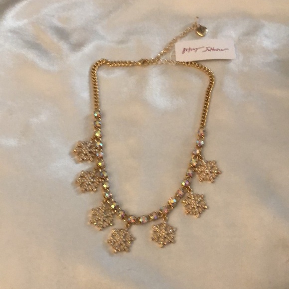 Betsey Johnson Gold Tone Holiday Whimsy Snowflake Charm Necklace Crystal NWT - Picture 12 of 12